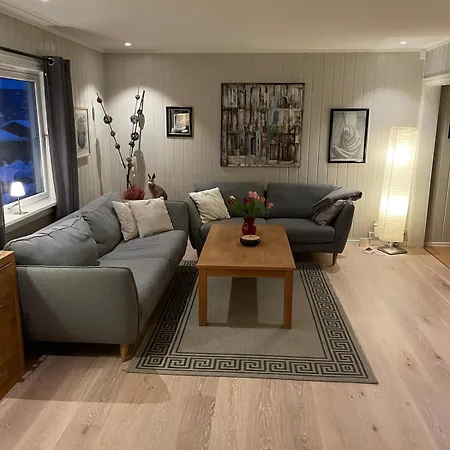 Lars Sitt Hus *