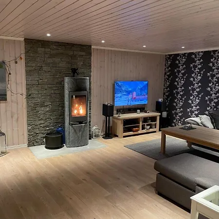 Lars Sitt Hus